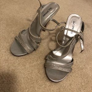 Silver Sparkly Size 7 Heels